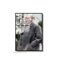Dikey Çerçeveli Cam Ataturk Elicepte Renkli Modern Ev Dekoru Duvar Sanatı Ev Ofis Tablosu (Siyah)