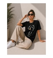 Kuğu Figürlü Soru İşareti Baskılı Tişört Kısa Kol T-Shirt - Siyah
