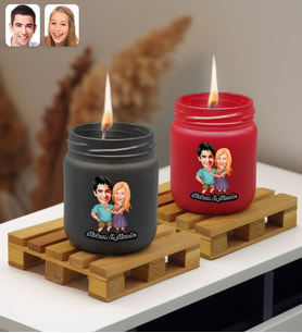 BK Gift Kişiye Özel DTF Karikatürlü 2’li Siyah ve Kırmızı Renkli Cam Kavanozda Kokulu Mum-1, Arkadaşa Hediye, Sevgiliye Hediye