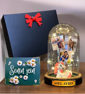 Sizlere Özel İsimli ve 3 Fotoğraflı Led Işıklı Fanus, Siyah Hediye Kutusunda (Model 5)