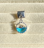 Sallantılı Charm Kadın