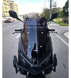 MOTOCAM Yamaha Nmax Ön Cam 2025-2026 Model 43cm Siyah Renkli SPORTİF