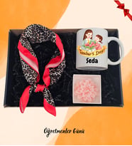 Öğretmenler Gününe Özel Kişiye Özel Teacher's Day Baskılı Kupa & Fular & Gül Tasarım Mum Hediye Seti