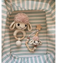 Kişiye Özel Amigurumi Yenidoğan Emzik Zinciri ve Diş Kaşıyıcı Kuzu Seti DP1001 (Krem)