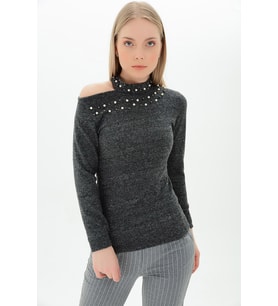 9100936 Yumoş Tek Omuzu Açık İncili Bluz SIYAH (Siyah)