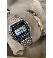 Cartier Bileklik Hediyeli Özel Kutulu Şık Casio Model Kadın Kol Saati Metal Kordon Gümüş Renk Hanımlara Özel Günlerde Arkadasınıza Sevgilinize Ablaya Teyzeye Anneye Halaya Dogum Gunu Yıldonumu Kız Kardese Kız Cocuga Hediye Saat