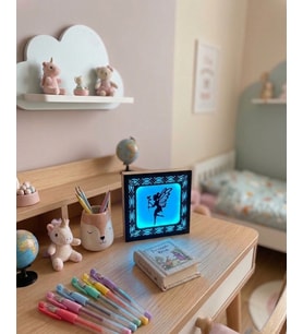 Sihirli Peri Temalı Dekoratif LED Gece Lambası – Ahşap Tasarım