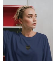 Kadın Siyah Kedi Baskılı Oversize Tişört – Minimal Black Cat Tasarım