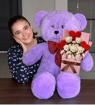 Sevgililer Günü Hediyesi 90 cm Papyonlu Peluş Ayıcık ve Kalpli Krem Ayıcık Buketi (Lila)