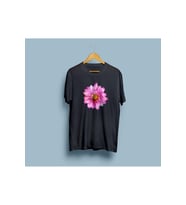 Oversize Pembe Mona Lisa Çiçeği tasarım unisex T-shirt