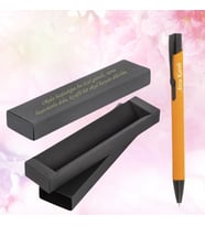KİŞİYE ÖZEL KUTULU RUBBER METAL SİYAH AKSAM TÜKENMEZ KALEM (Turuncu)