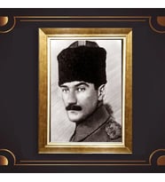 Özel Seri Paspartulu Çerçeveli Atatürk Tablo l87 (Gold)