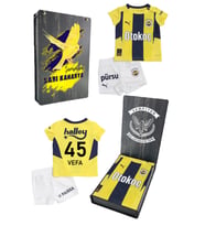 Fenerbahçe Orijinal Lisanslı 24/25 Çubuklu Mini Forma Set Kişiye Özel İsim Baskılı Hediyelik Ahşap Kutu (Lacivert-Sarı)