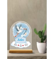 Kişiselletirilebilir Pleksi Bebek Doğum Bilgileri Tablosu – Özel Tasarım Leylek Konsepti (Model 1)