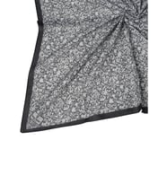 Mim Prime Pamuk Çiçek Desenli Eşarp 90x90 cm (Siyah)