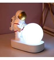 Astronot Dekoratif Ay Işığı Lamba (Beyaz)