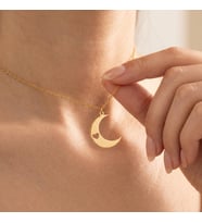 Kişiye Özel 925 Ayar Gümüş Kalp Detaylı Hilal Kolye (Gold)