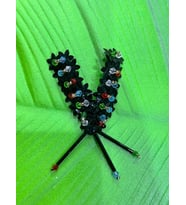 BONCUK PUL PAYET İŞLEME V HARFİ ARMA DİKİŞ APLİKE 6X3 CM