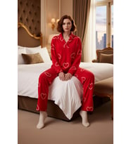 Kadin Kirmizi Polar Pijama Takımı Kalp Desenli Fonksiyonel Dayanıklı Kaliteli Konforlu Şık