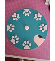 3D Baskı Köpek Zeka Oyuncağı Dönen Diskli Ödül Mama Oyuncağı Pati Desenli Turkuaz Pembe