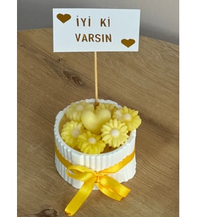 KİŞİSELLEŞTİRİLEBİLİR KOKULU SARI PAPATYA MUM BUKETİ