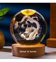 Işıklı Ahşap Kaideli Ejderha Temalı Cam Küre 8cm*6cm