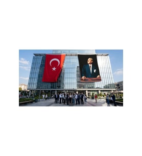 Istikbal Göklerdedir Atatürk Portresi Bayrak ve Türk Bayrağı Premium Raşel Kumaş 2'li Set 10x15 metre ATA32