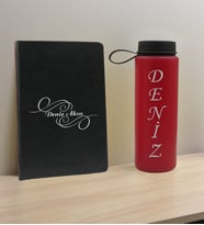 BK Gift Kişiye Özel İsimli Siyah Defter ve Kırmızı Cam Matara Hediye Seti-3, Sevgiliye Hediye, Arkadaşa Hediye, Yeni İş Hediyesi