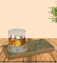 BK Gift Kişiye Özel Retro Motif Tasarımlı Doğal Ahşap Tabaklı Viski Bardağı Sunum Seti Model 5