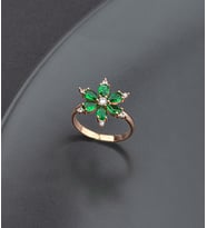 925 Ayar Gümüş Lotus Çiçeği Yüzüğü (Zümrüt Yeşili)