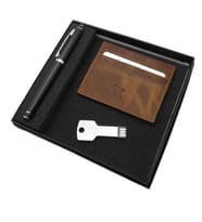 Signator D395 İsme Özel Set - Deri Kartlık + 32 Gb. Anahtar Usb Bellek  + Kalem Seti  İsme Özel Hediyelik Set (Karışık)