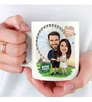 Kişiye Özel Karikatürlü Luna Parktaki Çiftler Kupa Bardak
