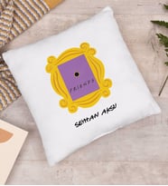 BK Gift Kişiye Özel İsimli Friends Monica’s Kapı Çerçevesi Tasarımlı Yastık-2