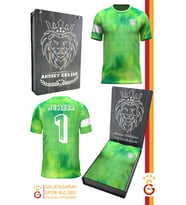 Galatasaray Orijinal Lisanslı Muslera Match Day Çocuk T-shirt Kişiye Özel Hediyelik Ahşap Kutulu (Yeşil)
