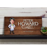 BK Gift Kişiye Özel Erkek Doktor Karikatürlü Kabartma Figürlü Ahşap Tablo, Duvar Dekoru, Arkadaşa Hediye, Özel Tasarım Ev Hediyesi-1 (Ceviz)