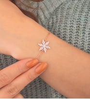 925 Ayar Gümüş Ay Taşlı Nergis Çiçeği Bileklik