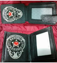 2 ADET ÖZEL GÜVENLİK ROZETLİ CÜZDANI +1AD KEMER ROZETI SATINAL-SADECE ÖZEL GÜVENLİK KIMLIK KARTLI GÜVENLİK GOREVLISI SATIN ALABLIR-SIVILE SATILMAZ.