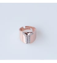 Y Harfi Baget Taşlı Rose Gold Kaplama Gümüş Yüzük