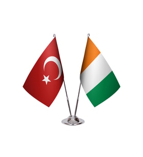 Fildişi Sahilleri İkili Masa Bayrağı