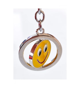 Sarı Gülen Surat Emojili Dönebilen Metal Anahtarlık