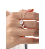Kadın Orjinal 925 Ayar Gümüş Sedef Taşlı Manolya Çiçeği Gül Model Kolye (Rose)