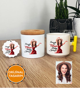 Kişiye Özel Karikatürlü Kolay Yetişmiyor Hediye Seti T Kupa, Kalemlik, Anahtarlık Kadın Sevgiliye Anneye Ablaya Arkadaşa Hediye (Sarı)