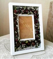 21x30 cm Verda Anı Çerçevesi- Derinlik 6 Cm- Beyaz Ahşap Çerçeve- Çiçek Tasarımı İçin Hediye Çerçeve- Fotoğrafınızı Gönderin Biz Çıkartalım!