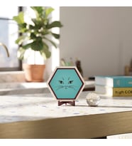 Şık Kedi Detaylı Masaüstü Aksesuarı Çalışma Alanlarınıza Estetik Katan Modern Özel Tasarım Ürün 10x10 cm