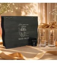 Babalara Özel Ahşap Kutulu 2’li Rakı Bardağı ve Çakmak Seti – Hediyelik Premium Set