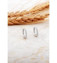 12 Mm Taşlı Rodyumlu Gümüş Halka Küpe 7136