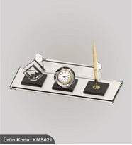 KİŞİYE ÖZEL KRİSTAL NOT TUTUCULU KALEMLİ SAATLİ MASA İSİMLİĞİ (Siyah)