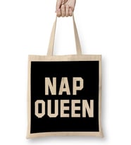 Nap Queen White Text Bez Çanta Uzun Saplı