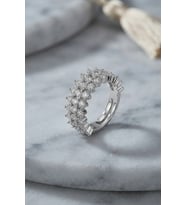 Gümüş Renk Sıralı Zirkon Taşlı Kadın Yüzük TJ-BYK4216