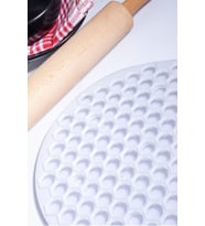 Diyarı Pratik Mantı Yapma Aparatı - Mantı Hamur Kesme Aparatı Mantı Kalıbı 32 cm